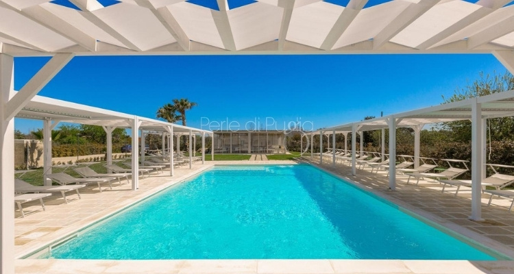 prenota piscina